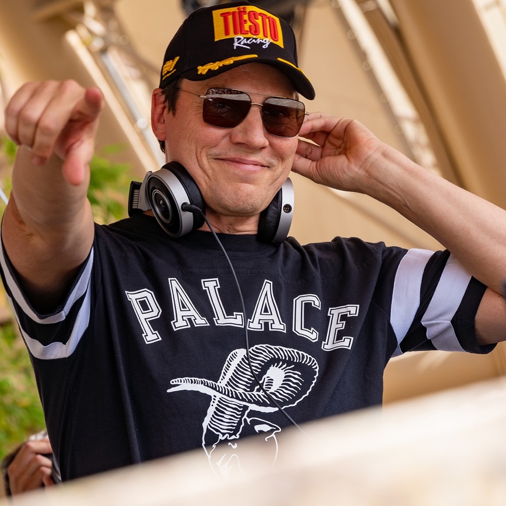 Tiësto and Pirelli F1 Hat